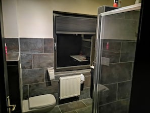 Shower, towels