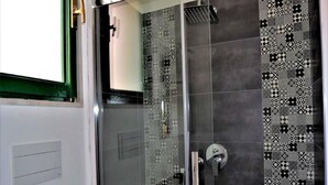 Cottage | Bathroom | Hair dryer, soap, shampoo - Comfortable Cottage in Siracusa With Swimming Pool (Syracuse)