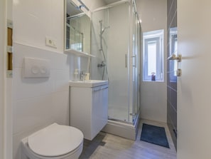 Apartment | Bathroom