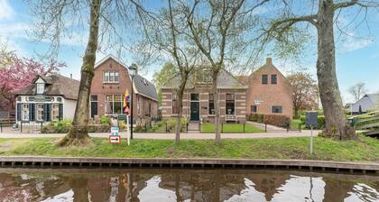 Wonderful Mansion in Giethoorn near Museum with Terrace