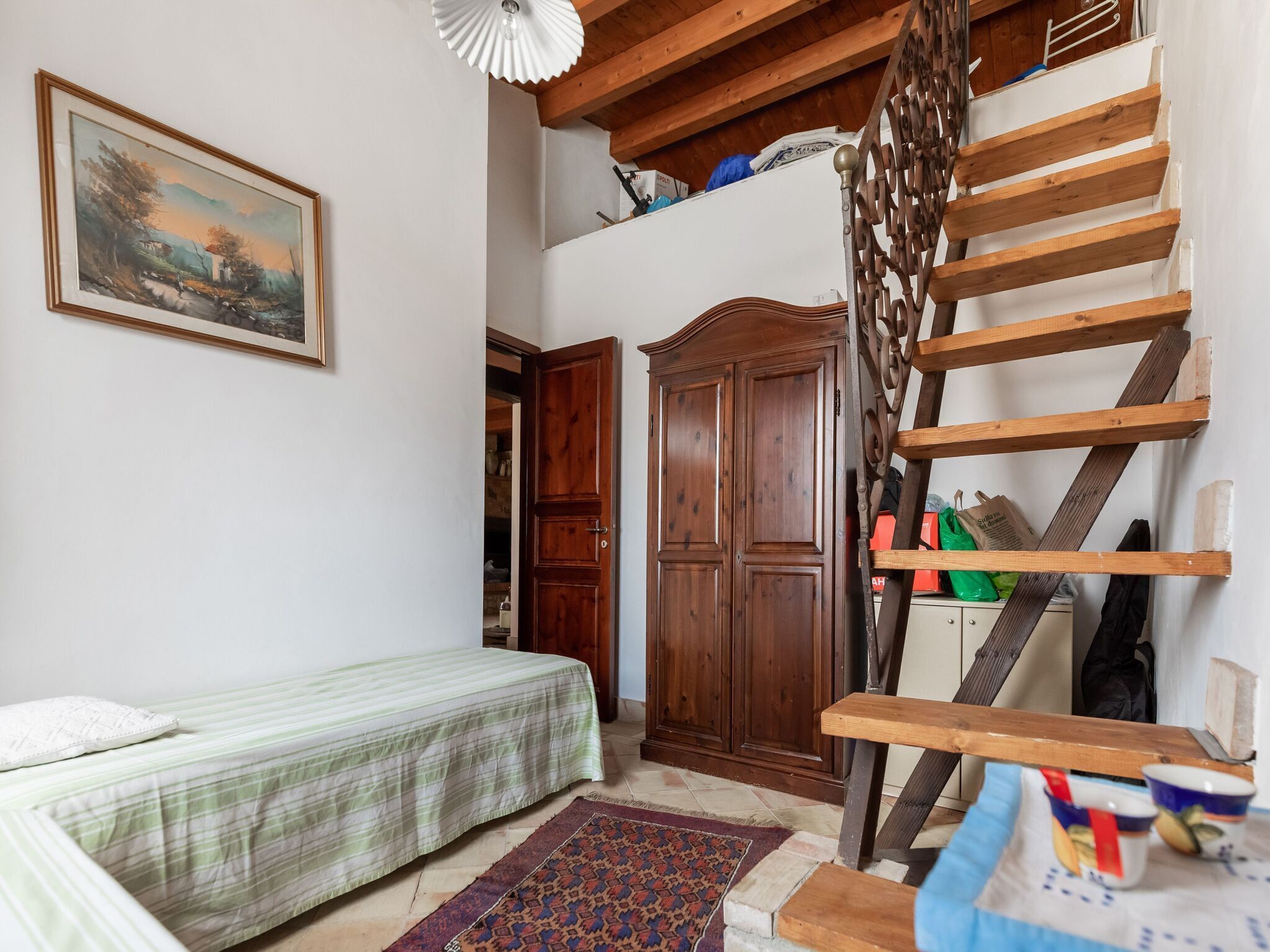 3 bedrooms, bed sheets