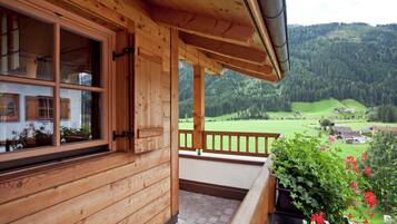 Chalet | Balcony