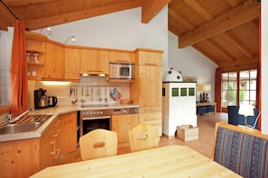 Chalet | Private kitchen - Chalet in Wald im Pinzgau Near Ski Area (Wald im Pinzgau)