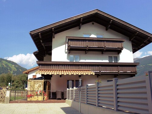 Scenic Holiday Home in Mayrhofen-Hippach near Ski Lift