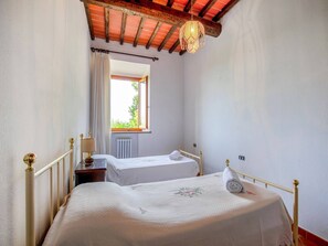 House | 3 bedrooms, individually furnished, bed sheets - Montaione Harmony: Lodging (Gambassi Terme)