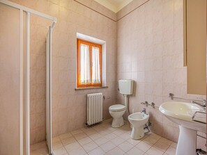 House | Bathroom