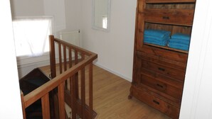 2 bedrooms, individually furnished, bed sheets - Alluring Holiday Home in Landgraaf With Garden (Landgraaf)