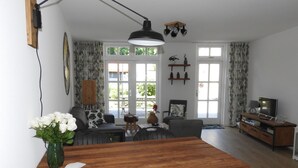 Dining - Alluring Holiday Home in Landgraaf With Garden (Landgraaf)
