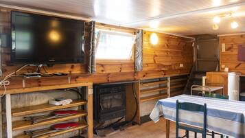 Mobile Home | Dining