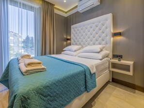 2 bedrooms, individually furnished - Luxury Apartment With Private Swimming Pool, Near the Beach (Crikvenica)