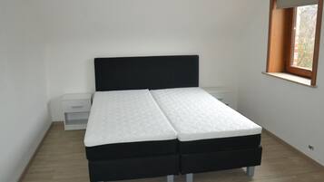 Villa | 5 bedrooms, individually furnished, bed sheets