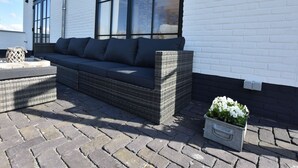 Unclassified image, 2 of 40, button - Serene Holiday Home in Nieuwvliet With Garden (Nieuwvliet)