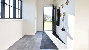 Reception - Serene Holiday Home in Nieuwvliet With Garden (Nieuwvliet)