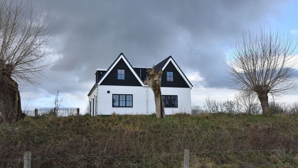 Exterior - Serene Holiday Home in Nieuwvliet With Garden (Nieuwvliet)