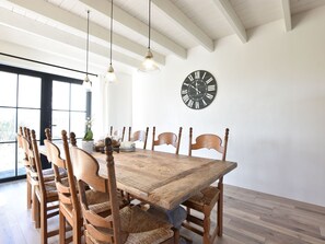 Dining - Serene Holiday Home in Nieuwvliet With Garden (Nieuwvliet)