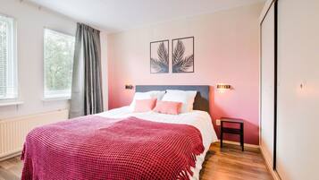 Huis | 2 slaapkamers, individueel gemeubileerd, beddengoed