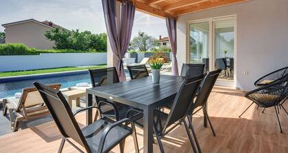 House in Valbandon Near Brijuni National Park