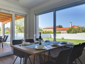 House | Dining