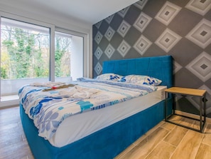 Villa | 5 bedrooms, individually furnished
