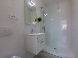 Bathroom - Adorable Apartment With Swimming Pool and Private Terrace (Crikvenica)