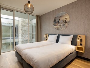 Căn hộ | 2 phòng ngủ, trang bị nội thất với thiết kế riêng biệt, bộ trải giường