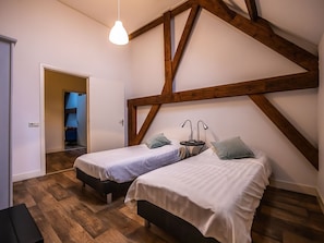 3 bedrooms, individually furnished, bed sheets - Superb Holiday Home on a Mini Campsite Near the Beach (Vrouwenpolder)