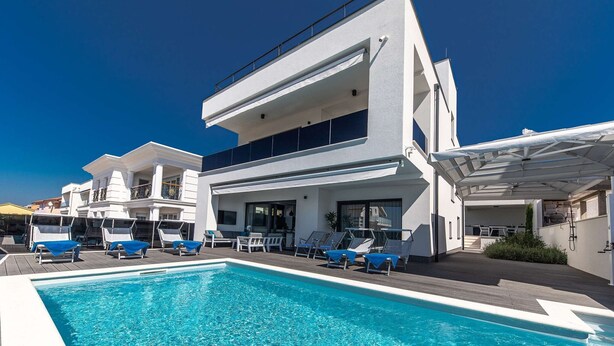 Unclassified image, 1 of 28, button - Exceptional Villa with Pool & Amazing Roof Terrace with Hot Tub & Sea View (Crikvenica)