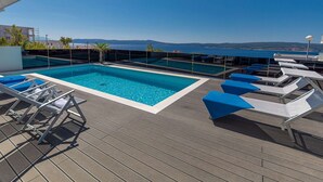 Unclassified image, 2 of 28, button - Exceptional Villa with Pool & Amazing Roof Terrace with Hot Tub & Sea View (Crikvenica)