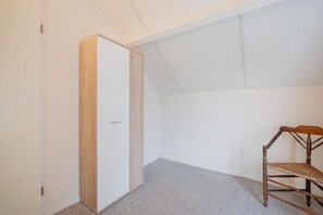 Bungalow | 2 bedrooms, individually furnished, bed sheets - Lush Bungalow in Beek Gem Montferl& with Hot Tub (Beek)