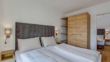 2 bedrooms
