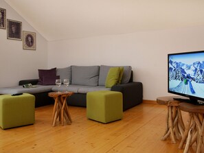 Living room - Modern Apartment in Zell am See Near Elisabeth Park (Zell am See)