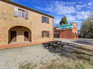 House | Exterior - Sun-kissed Apartment With Garden (Gambassi Terme)