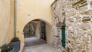 Exterior - Renovated Stone House with Hot Tub in Central Istria (Pican)
