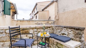 Balcony - Renovated Stone House with Hot Tub in Central Istria (Pican)