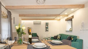 Dining - Renovated Stone House with Hot Tub in Central Istria (Pican)