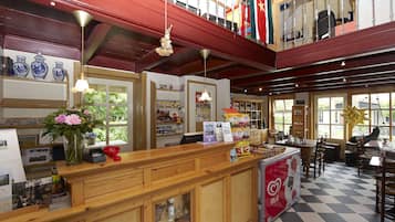 Chalet | Reception