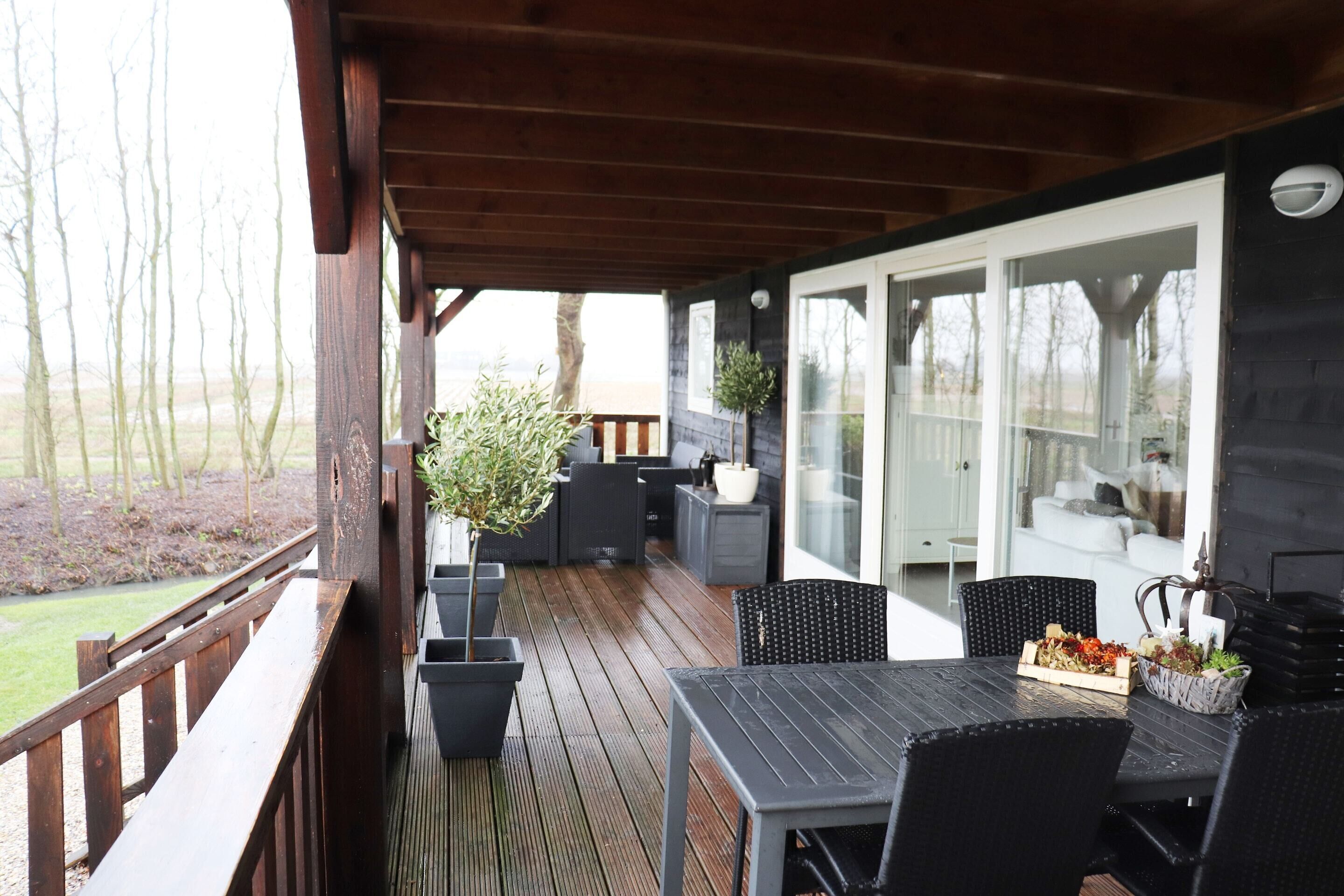 Cottage | Balcony