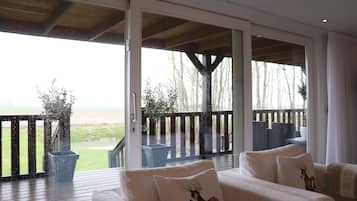 Cottage | Balcony