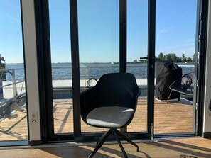 Stacaravan | Woonkamer | Televisie