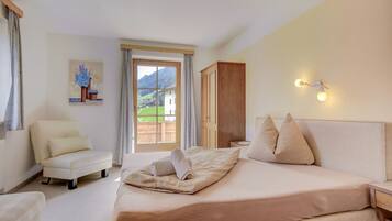 Apartment | 4 bilik tidur, dilengkapkan perabot secara berasingan, cadar katil