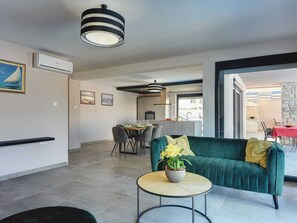 Villa | Living room