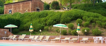 Apartment With Pool in Varna
