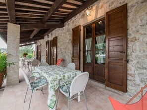 Villa | Dining - Belvilla by OYO Ginestra (Fabro)
