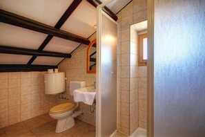 Shower, towels