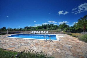 Outdoor pool - Authentic Istrian Casa Foli With Pool Ideal for Families With Kids or Group of Friends (Svetvincenat)