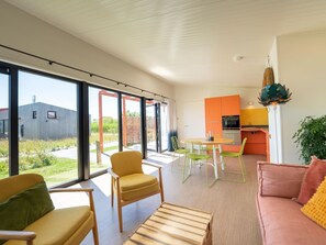 Bungalow | Living room - Wheelchair-friendly Retreat (Callantsoog)