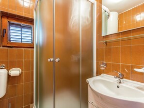 House | Bathroom