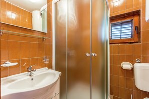 House | Bathroom
