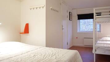 1 camera, con arredamento individuale