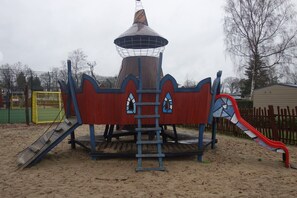 บ้านพัก | พื้นที่เล่นสำหรับเด็ก